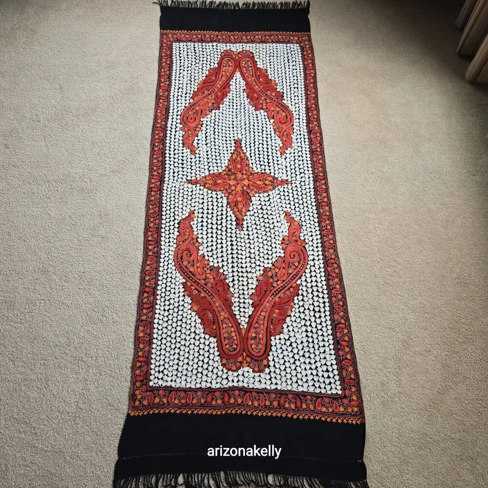 NWOT Wool Scarf With Chain Stitch Embroidery Fall Autumn Colors Kashmir Scarves